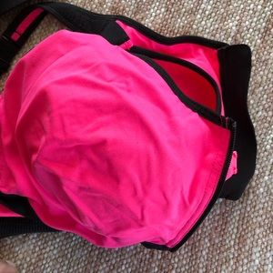 VS clip and zip front sports bra